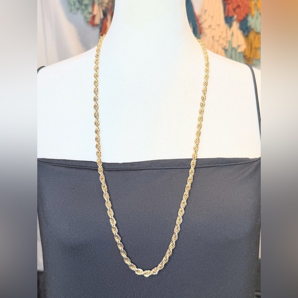 Gold Tone Rope Chain Necklace Classic Vintage Style Lobster Clasp - Picture 2 of 9